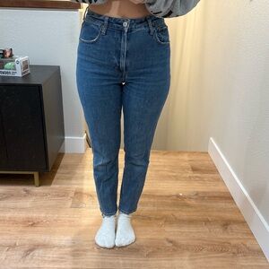 Abercrombie & Fitch High Rise Mom Jeans